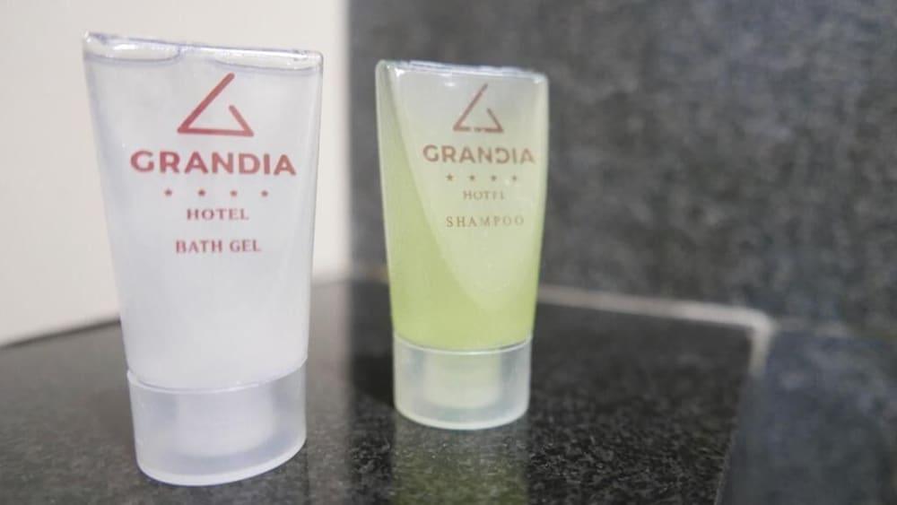 Grandia Hotel Бандунг Экстерьер фото