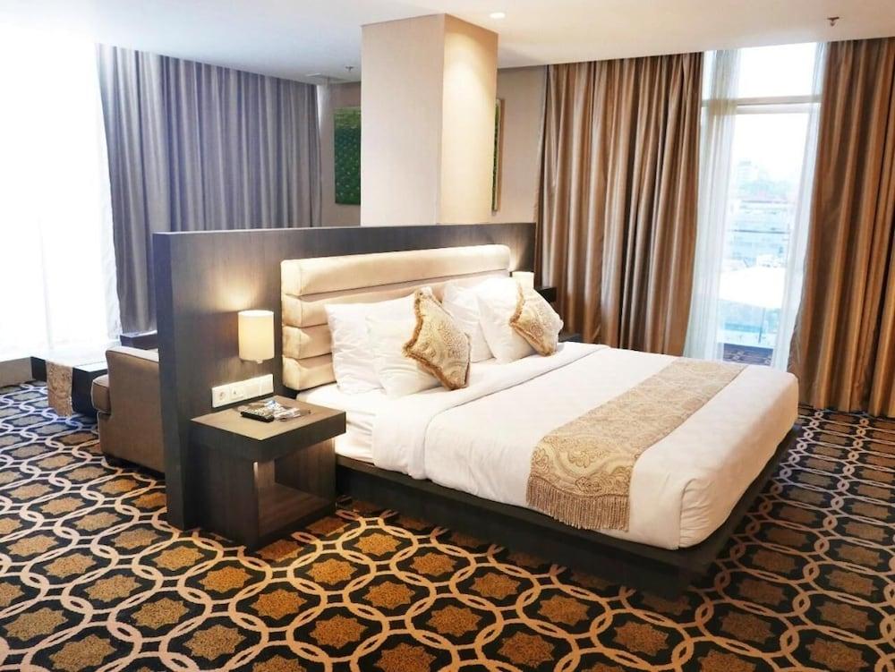 Grandia Hotel Бандунг Экстерьер фото